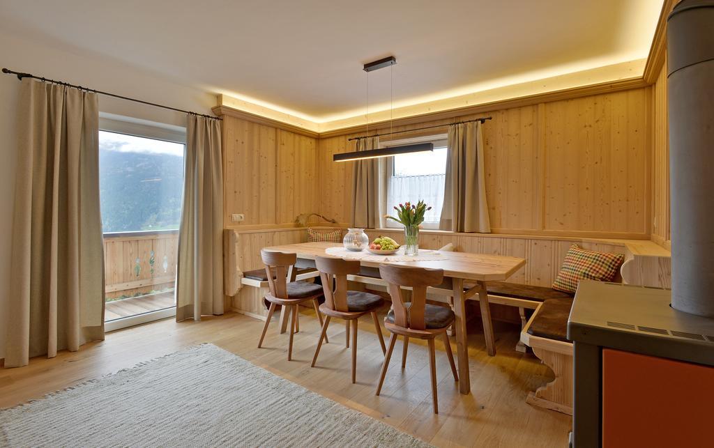 Bergchalet Emberg Mit Sauna Aschau Im Zillertal Oda fotoğraf